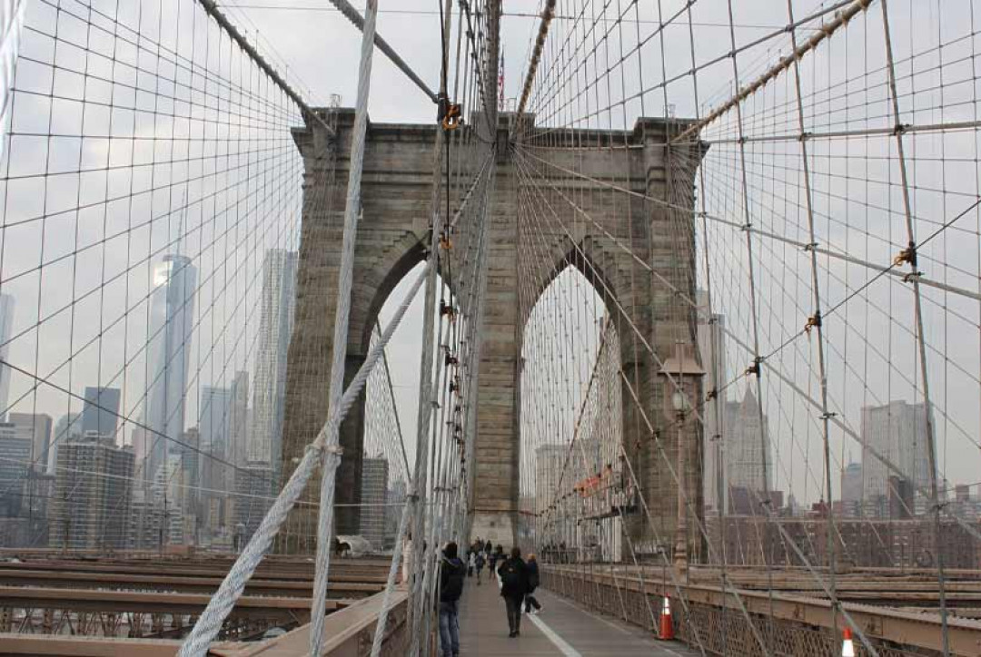 Zur Zeit ihrer Fertigstellung im Jahr 1883 war die Brooklyn Bridge die längste Hängebrücke der Welt - Foto: Pixabay, Rolf Hassel