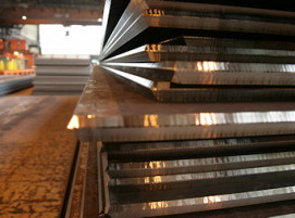 Das Handelsunternehmen Statendam Steel Plates B.V. ist auf Grobblech spezialisiert.
