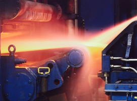 Als weltweit erste ihrer Art wurde die Gießwalzanlage von thyssenkrupp Steel in einem integrierten Hüttenwerk gebaut und so konstruiert, dass der flüssige Rohstahl parallel in zwei Strängen gegossen werden kann. Zwei bis dahin getrennte Verfahren in der Stahlherstellung wurden damit in einen durchgehenden Prozess zusammengefügt