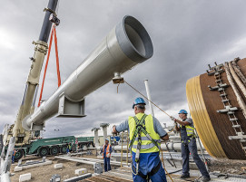 Installation der Nordschleusen auf der Nord Stream 2-Baustelle in Lubmin.
