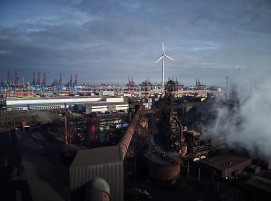 ArcelorMittal Hamburg im Hafen