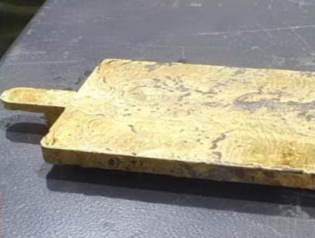 Erster Goldbarren - hergestellt in der Recyclinganlage von Aurus - Foto: SMS group