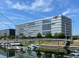 neues LOI Gebäude im Duisburger Innenhafen
