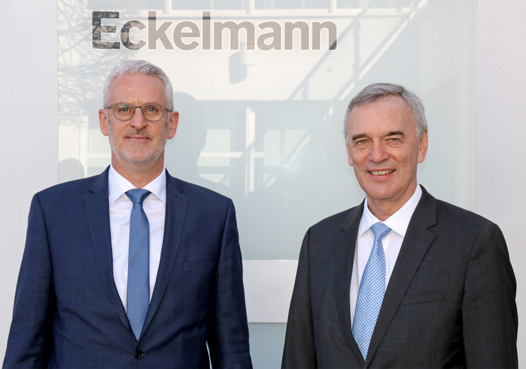 Volker Kugel (links) tritt die Nachfolge von Peter Frankenbach als Vorstand der Eckelmann AG an - Photo: Eckelmann AG