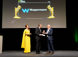 Vorstandssprecher Johannes Nonn nimmt den Best Managed Companies Awards 2022 für Wuppermann in Empfang.