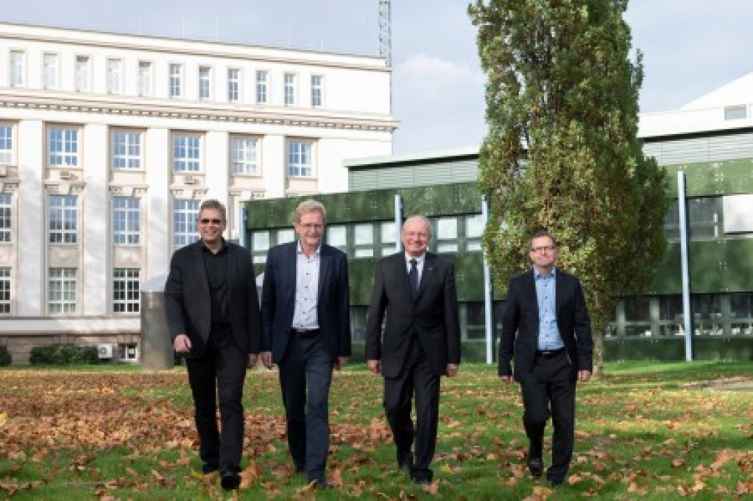Die Städträte Arnulf Rybicki und Ludger Wilde sowie Dr. Jens Reichel und Klaus Janhofer von thyssenkrupp Steel (von links nach rechts) - Photo: thyssenkrupp Steel Europe AG