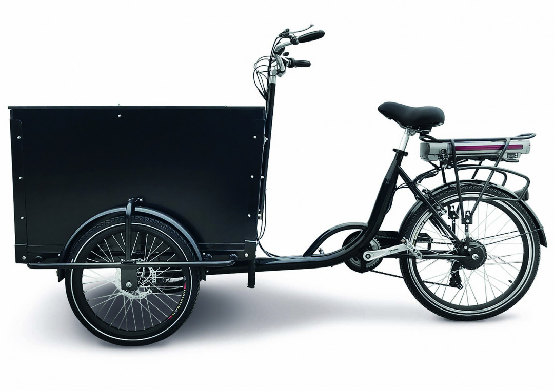 Bildquelle TOPREGAL GmbH_E-Lastenfahrrad mit Transportbox und Solarpanel