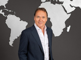 CEO, Herrn Matthias Normann