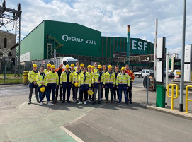 Die Teilnehmer des Zukunftskreises Stahl beim Besuch der Elbe-Stahlwerke Feralpi GmbH in Riesa. (Foto: NORDWEST)