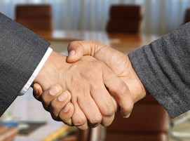 shaking-hands-g9c72b6f65_1280