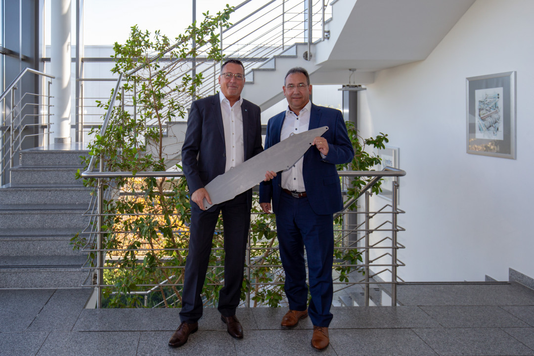 BC-1__c__EMW-Stahl-Service-Center