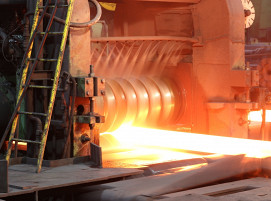 GMH Gruppe_Glühender Walzstahl_Glowing rolled steel_2025