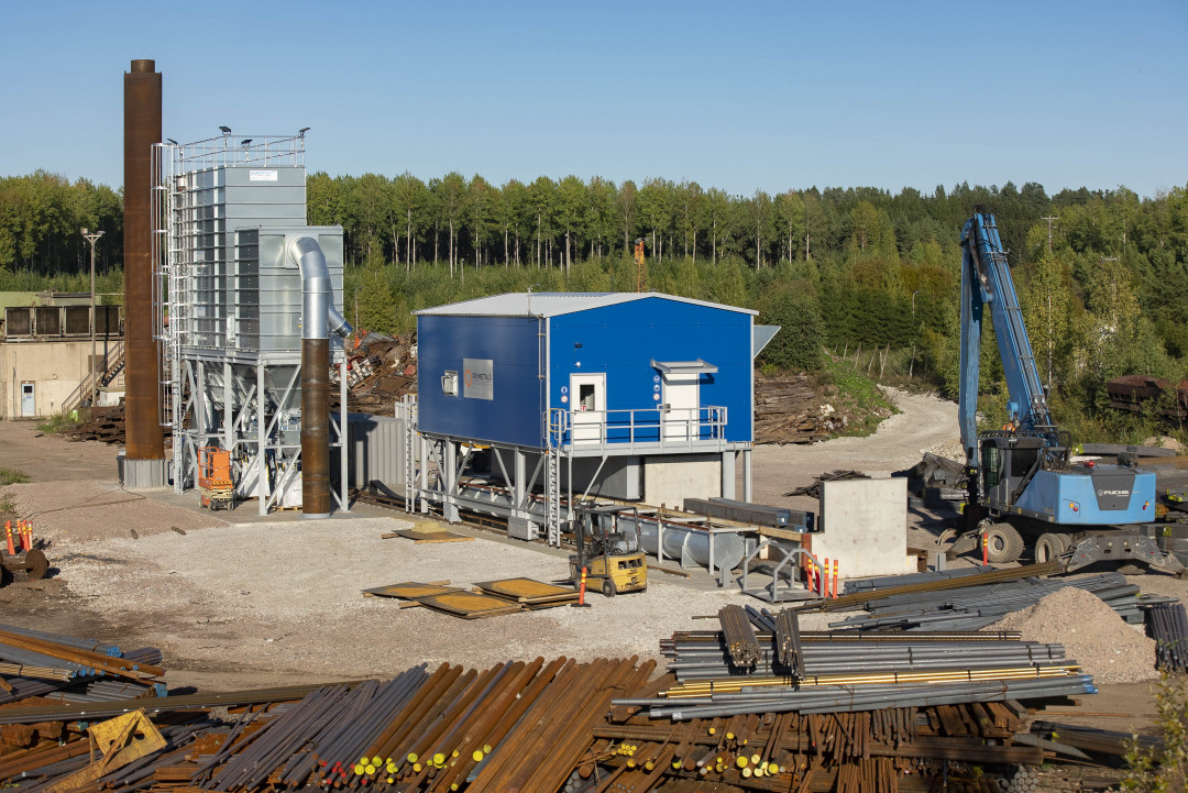 Europa_Finnland_Konepeikko_Schneidemaschine fuer Stahlschrott