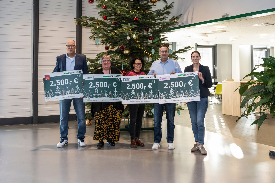 NW_Weihnachtsspende-Übergabe-11122025_lowres