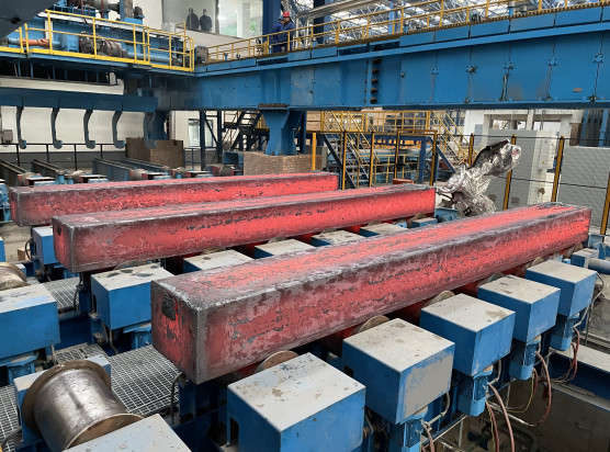 Große Vorblockformate, hergestellt auf einer ähnlichen Stranggießanlage