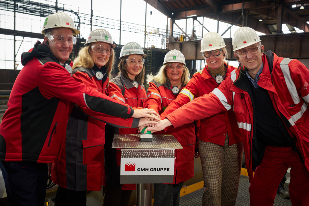 vlnr: Dr. Alexander Becker, Anna Kebschull, Dr. Verena Lauber, Dagmar Bahlo, Dr. Anne-Marie Großmann, Marc-Oliver Arnold - Photo: GMH Gruppe