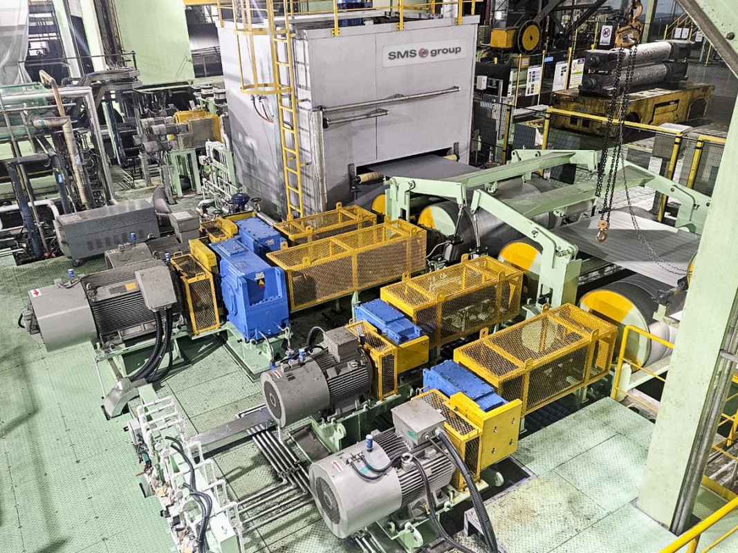 Modernisierte Feuerverzinkungsanlage nach Phase eins mit neuen Spreizrollen und einem Bandtrockner - Photo: SMS group