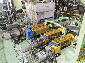 Modernisierte Feuerverzinkungsanlage nach Phase eins mit neuen Spreizrollen und einem Bandtrockner