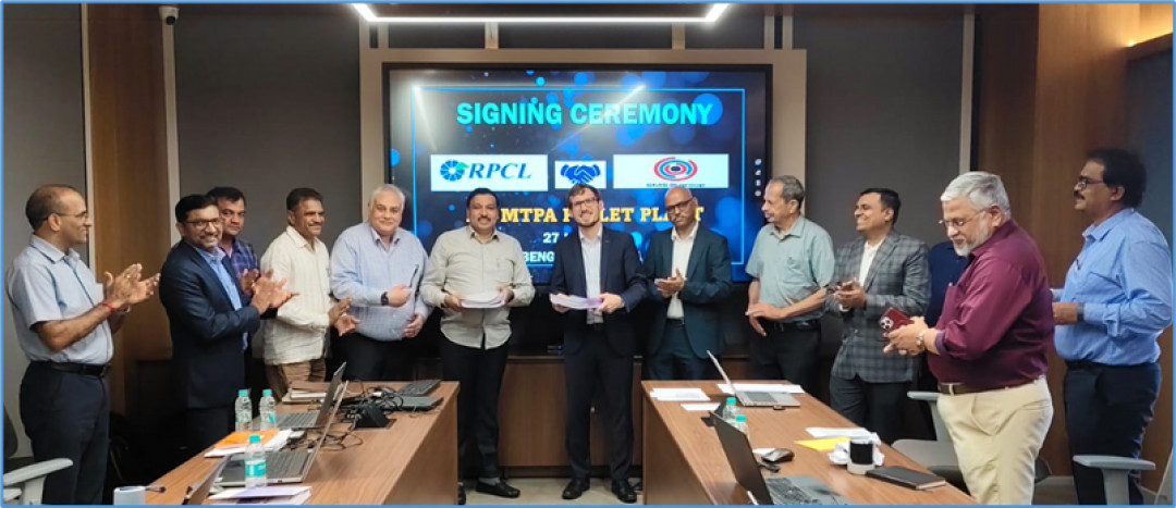 Teams von RPCL und SMS bei der Vertragsunterzeichnung. - Bild: SMS group