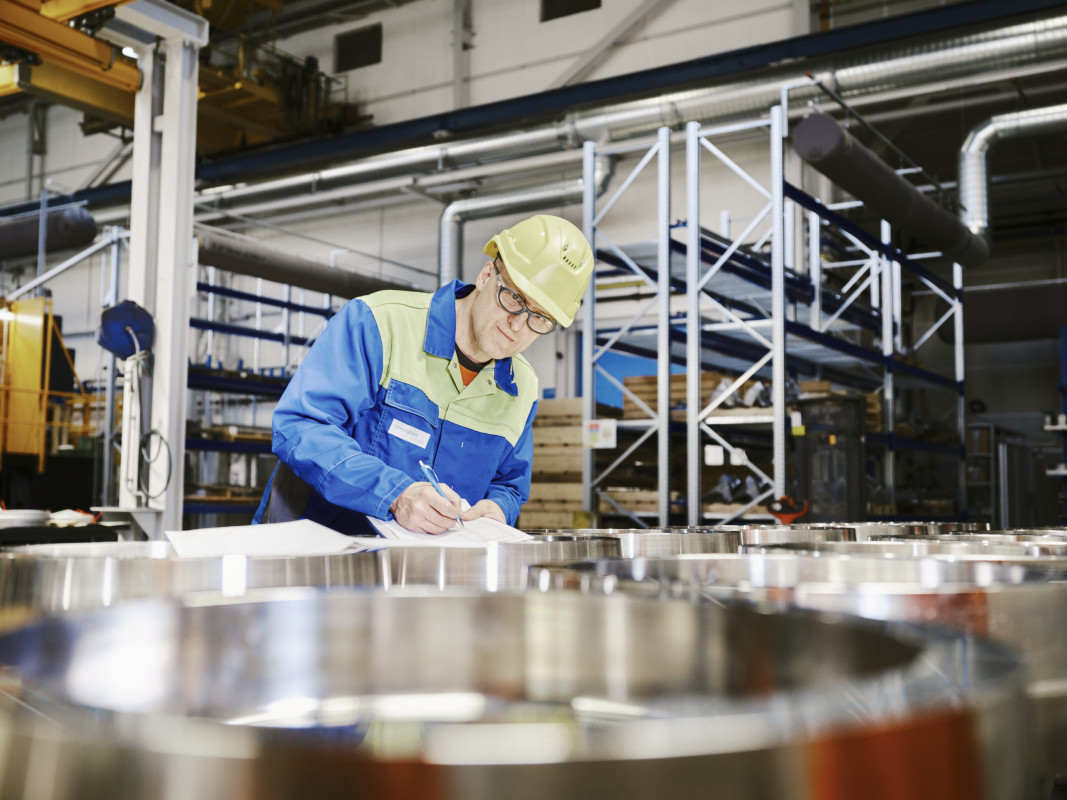 Produktion bei der voestalpine - Bild: Andreas Jakwerth