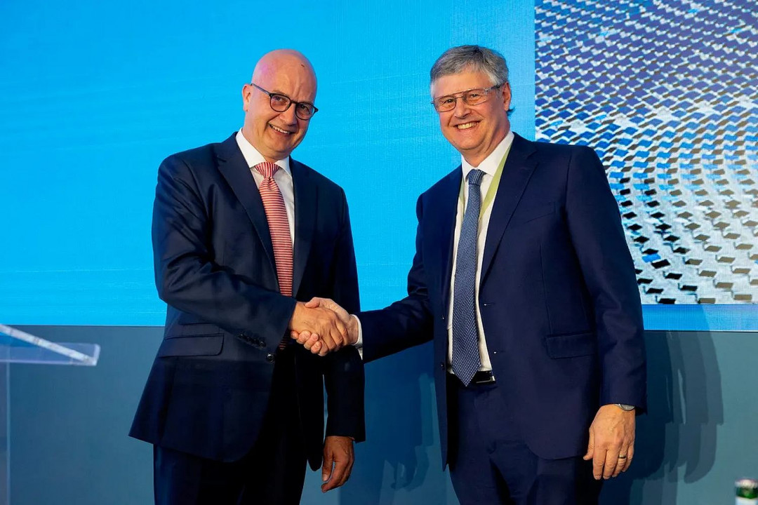 von links: Henrik Adam und Edwin Basson - Bild: worldsteel