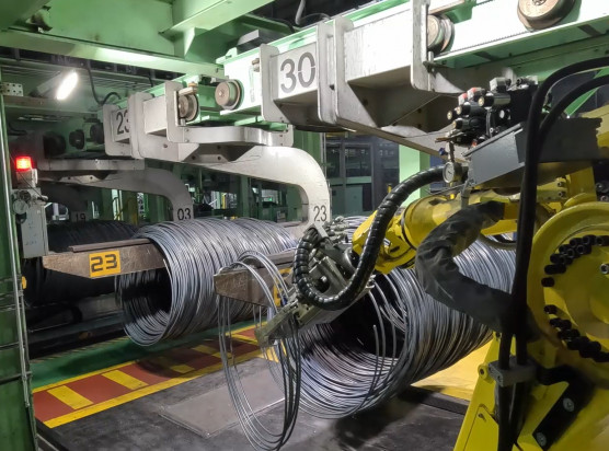 TrimRob – autonomer Roboter zum Besäumen und Probenahme von Bünden von Primetals Technologies