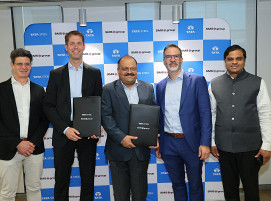 Von links nach rechts: Peter Kinzel, Head of Green Ironmaking SMS group; Jochen Burg, CEO SMS group; Akshay Khullar, VP Engineering & Projects Tata Steel; Paul Tockert, Executive Vice President CoE Metallurgy SMS group; Kanchinadham Parvatheesam, Tata Steel Company Secretary & Chief Legal Officer.