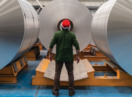 Farbbeschichtes Band wird für eine Vielzahl verschiedener Anwendungen benötigt – von Haushaltwaren bis zu Fassadenelementen