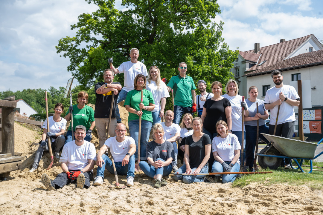 Rund 20 Mitarbeitende von NORDWEST haben sich im Rahmen des Help Days tatkräftig bei der help and hope Stiftung in Dortmund engagiert. - Photo: Nordwest