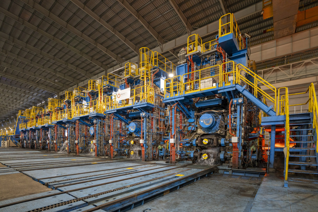 Das Warmbandwalzwerk hat eine Nennkapazität von 5,5 Millionen Tonnen pro Jahr - Photo: Primetals Technologies