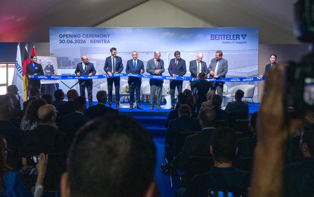 Von links nach rechts: Hicham Belayachi (Werksleiter Kenitra, BENTELER Automotive Components), Matthias Siemer (Managing Director & President EU und MENA, BENTELER Automotive Components), Ryad Mezzour (Minister für Industrie und Handel des Königreichs Marokko), Hubertus Benteler (Vorsitzender des Aufsichtsrats, BENTELER Gruppe), Abdelhafid El Baghdadi (Generalsekretär der Provinz Kenitra), Thomas Glynn (Chief Financial Officer, BENTELER Gruppe), Stefan Bantle (Geschäftsträger a. i. und Leiter des Wirtschaftsbüros der deutschen Botschaft in Rabat). - Photo: Benteler