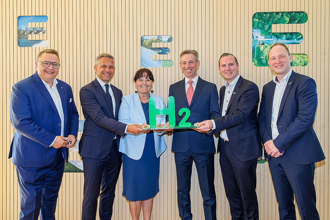 Von links nach rechts: Martin Graf (Vorstand Energie Steiermark), Wolfgang Hattmannsdorfer (Bundesminister für Wirtschaft, Energie und Tourismus), Werner Ressi (Vorstand Energie Steiermark), David Goulbourne (Vorstandsvorsitzender Wolfram), Manuela Khom (Landeshauptmann-Stellvertreterin), Andreas Raffelsberger (Vorstand Wolfram) - Photo: Energie Steiermark