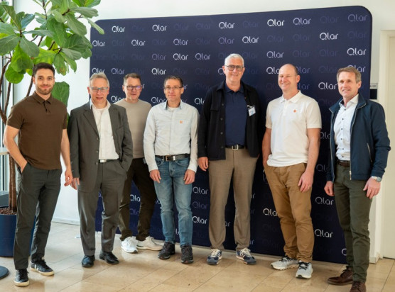 V. l. n. r.: Alper Sayin (Qlar Europe GmbH, Technical Sales Manager), Martin Brauer (Qlar Europe GmbH, Head of Sales Minerals & Metals), Markus Abel (tripleS GmbH & Co.KG, Managing Director), Jürgen Wörner (tripleS GmbH & Co.KG, Project Engineer E & A), Ralf Morgenthaler (tripleS GmbH & Co.KG, Managing Director), Stefan Benz (tripleS GmbH & Co.KG, Senior Engineering Project Manager), Frank Thomasberger (Qlar Europe GmbH, Director Agents and Sales Locations)