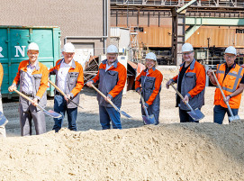 Der Spatenstich für den Bau des neuen Hubbalkenofens auf dem Gelände der Salzgitter Flachstahl GmbH ist erfolgt