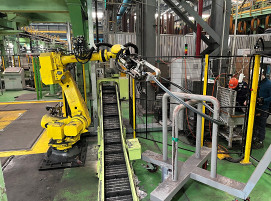TrimRob – autonomer Roboter von Primetals Technologies und Polytec zum Besäumen und Probenentnehmen der Coils