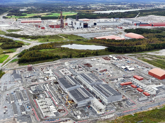 Luftbild des im Bau befindlichen Stahlkomplexes in Boden (Schweden)